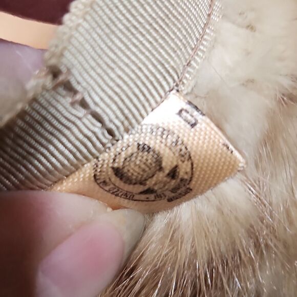 GUC Mink Fur Hat & Collar Vintage Set - Picture 7 of 13